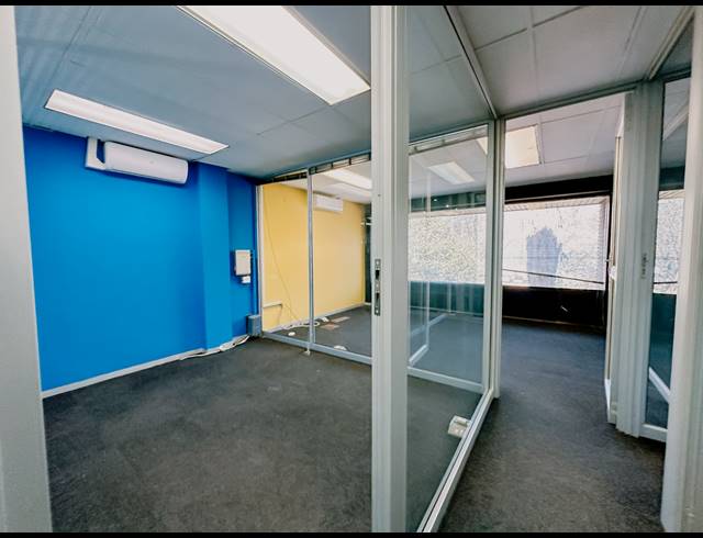 109M² OFFICE TO LET IN BEDFORDVIEW